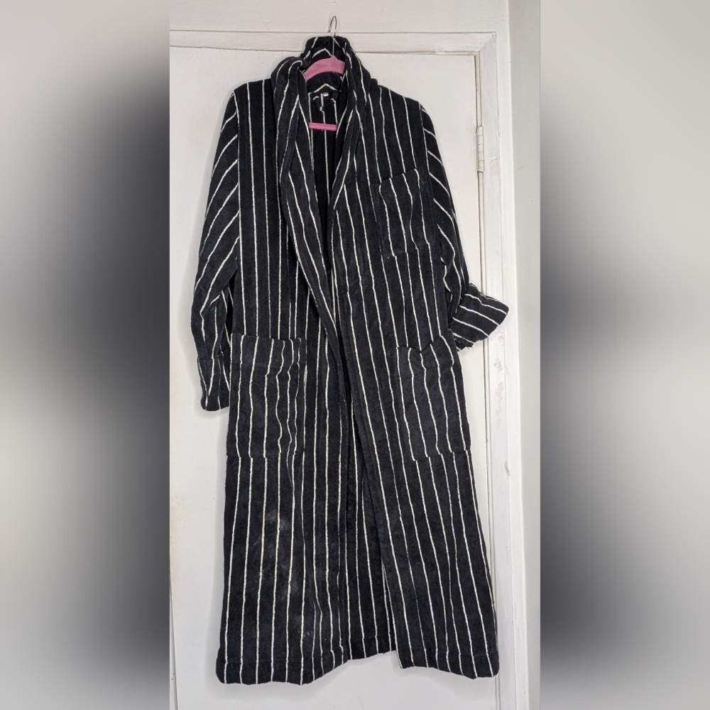 Tekla • Terry Robe in Black Size Medium